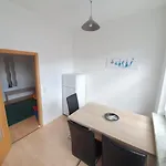 Mikes Lägenhet *